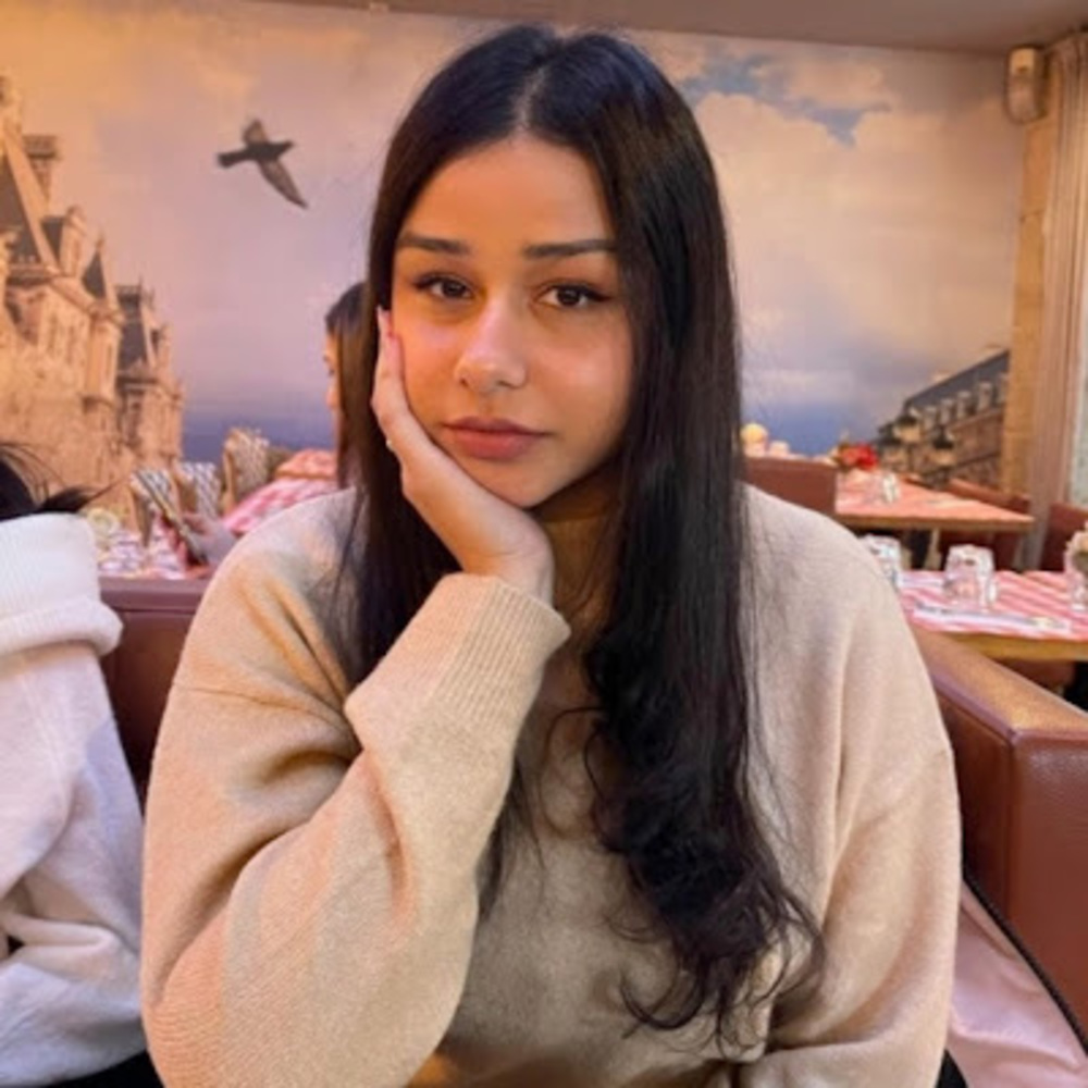 Meet your Posher, Henna